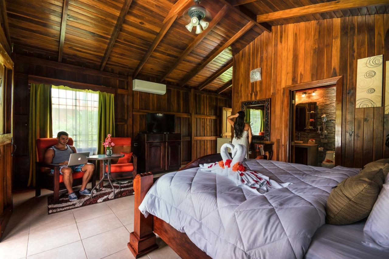 Hotel Rancho Cerro Azul La Fortuna Exteriör bild