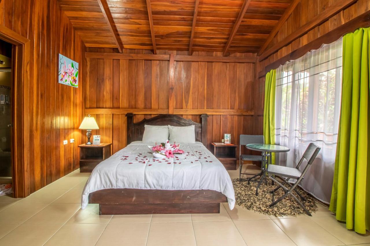 Hotel Rancho Cerro Azul La Fortuna Exteriör bild