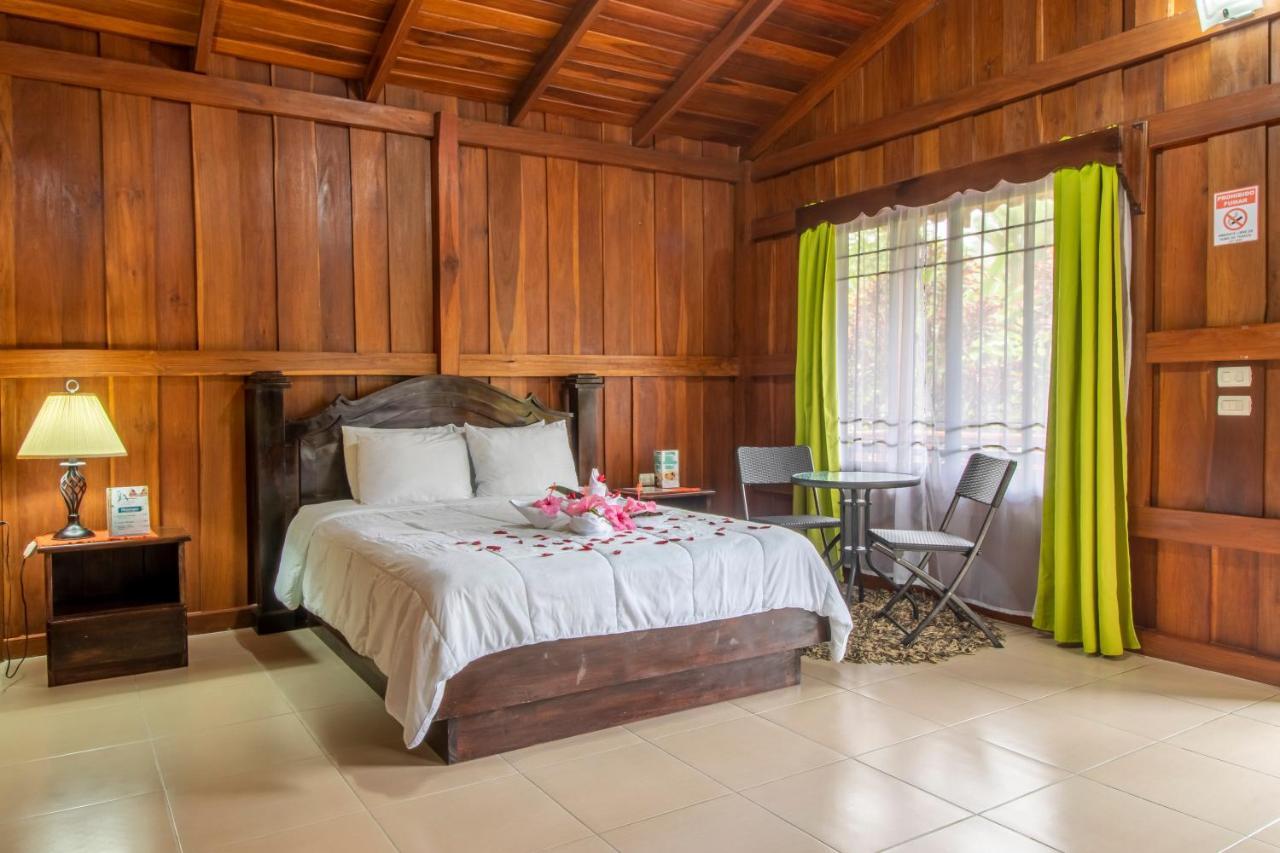 Hotel Rancho Cerro Azul La Fortuna Exteriör bild