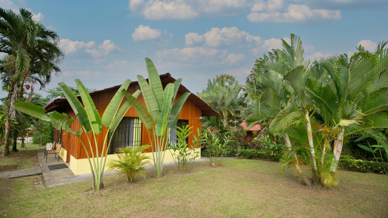 Hotel Rancho Cerro Azul La Fortuna Exteriör bild