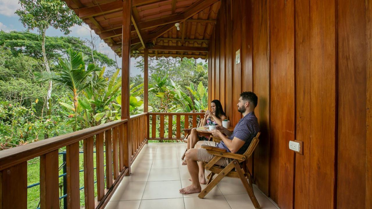 Hotel Rancho Cerro Azul La Fortuna Exteriör bild