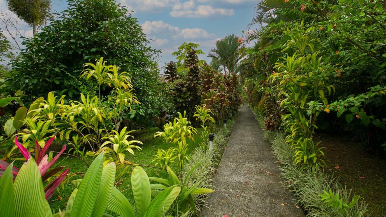 Hotel Rancho Cerro Azul La Fortuna Exteriör bild