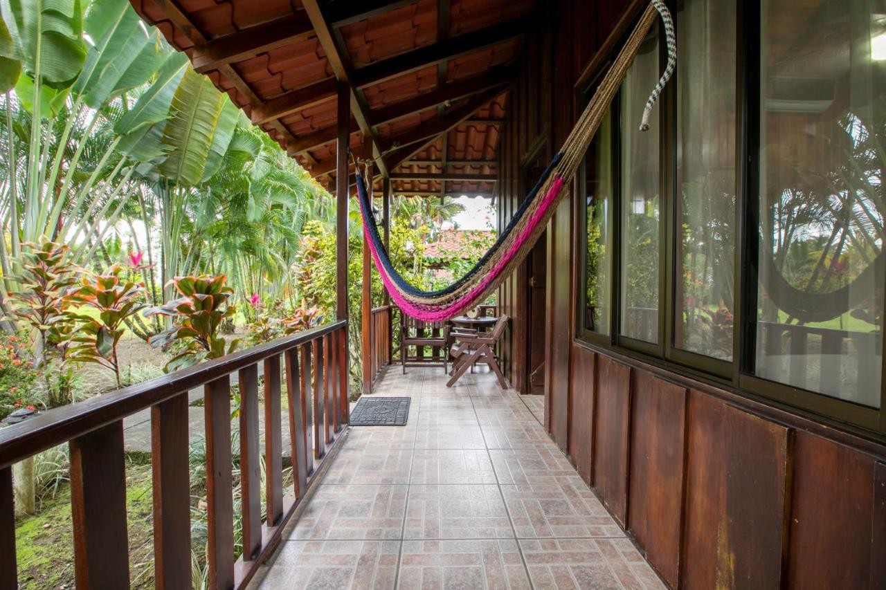 Hotel Rancho Cerro Azul La Fortuna Exteriör bild