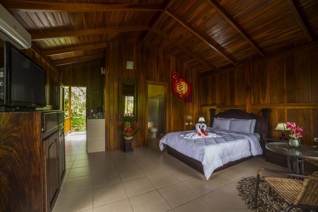 Hotel Rancho Cerro Azul La Fortuna Exteriör bild